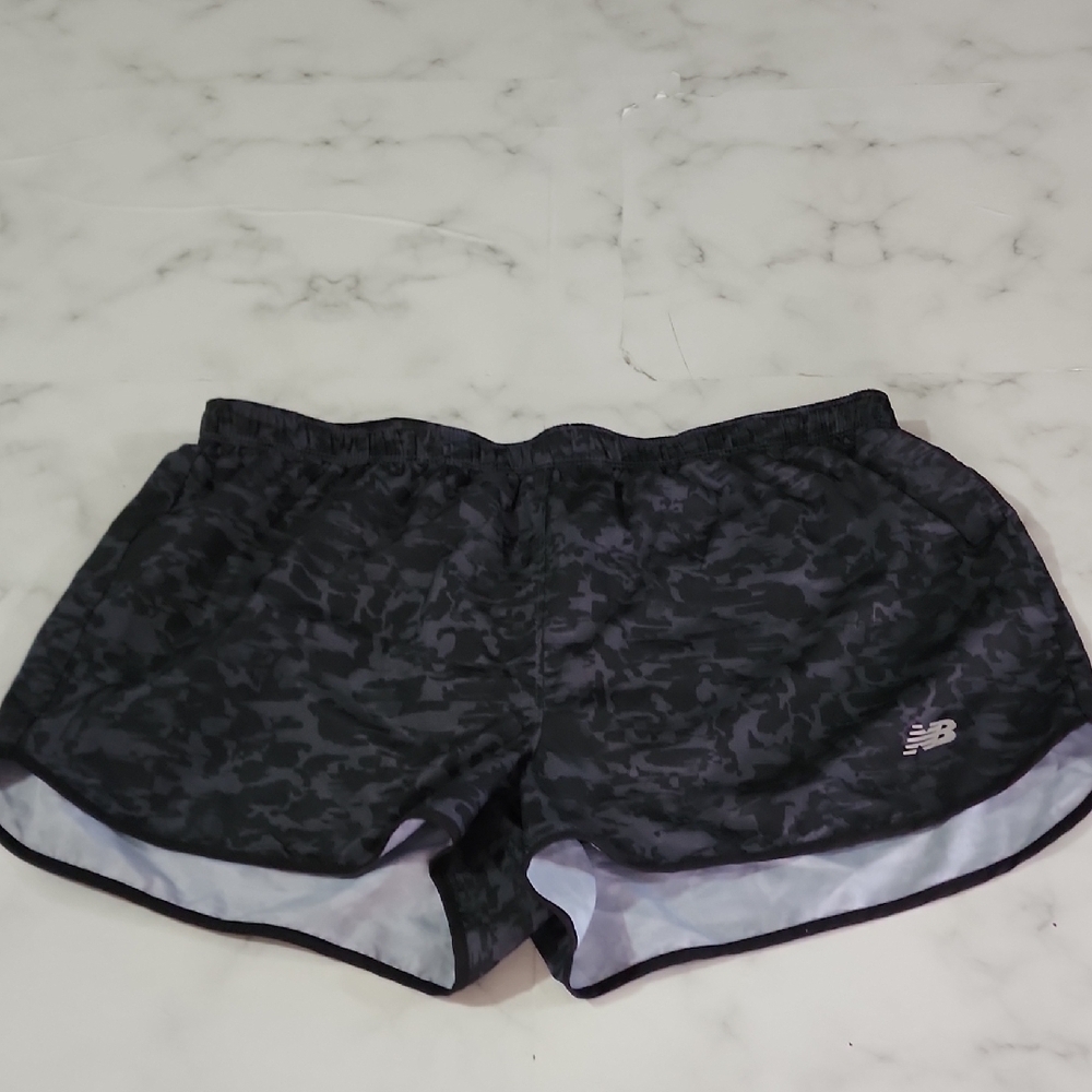 New Balance Women's Gray Camo Athletic Shorts